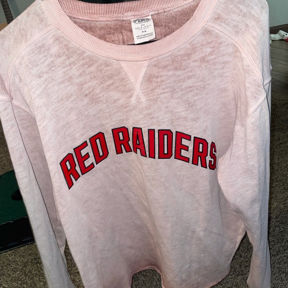 VS pink crew neck